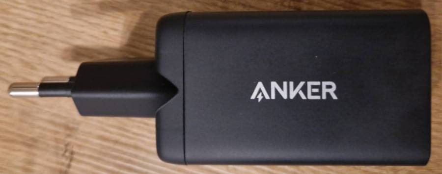 anker_a2667.jpg